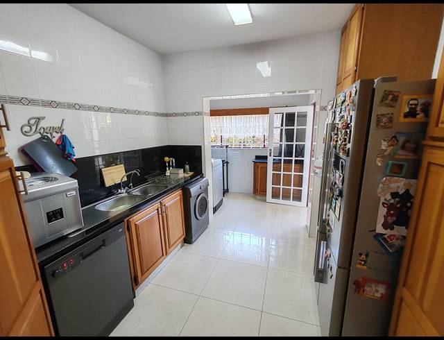 6 BEDROOM FREESTANDING FOR SALE IN ST MICHAELS ON SEA